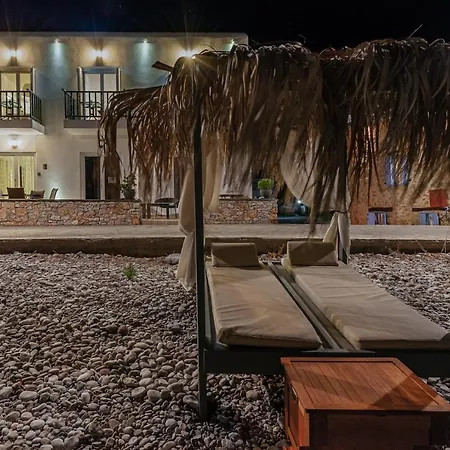 Uno Beachfront Livadia (Tilos)