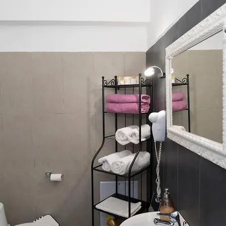 Uno Beachfront Apartament Livadia (Tilos)