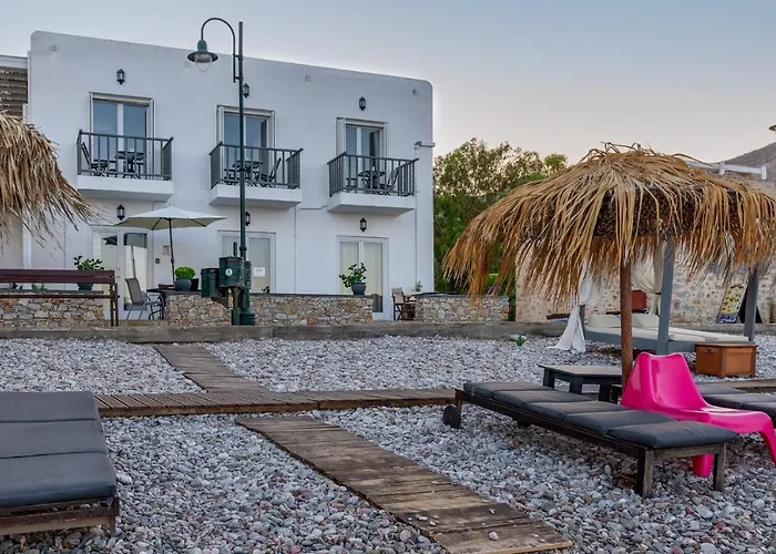 Uno Beachfront Livadia (Tilos)